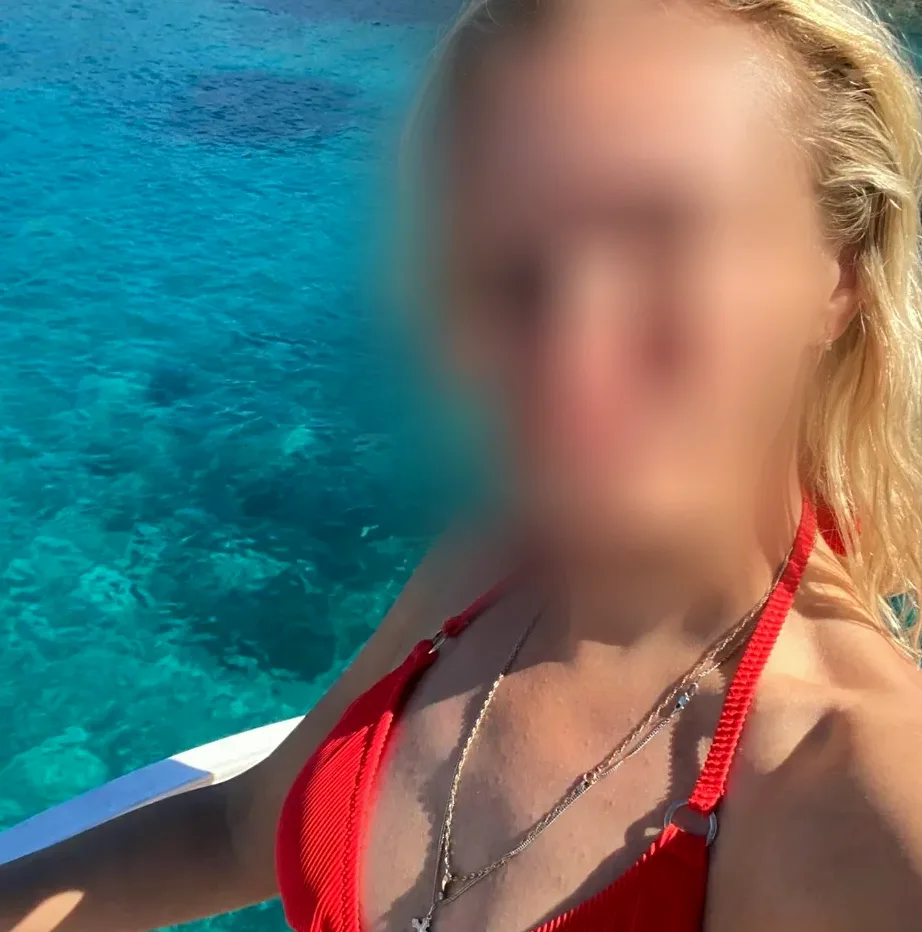 Daniela, 39