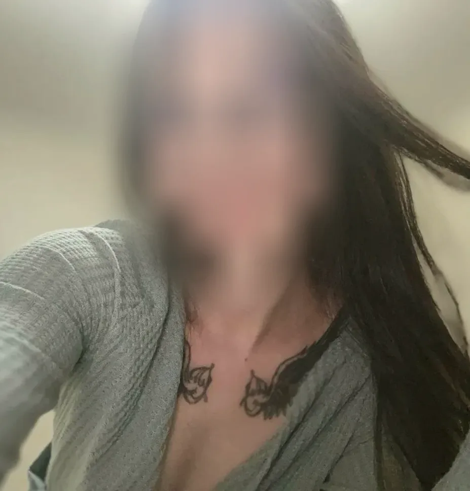 Fiona, 19