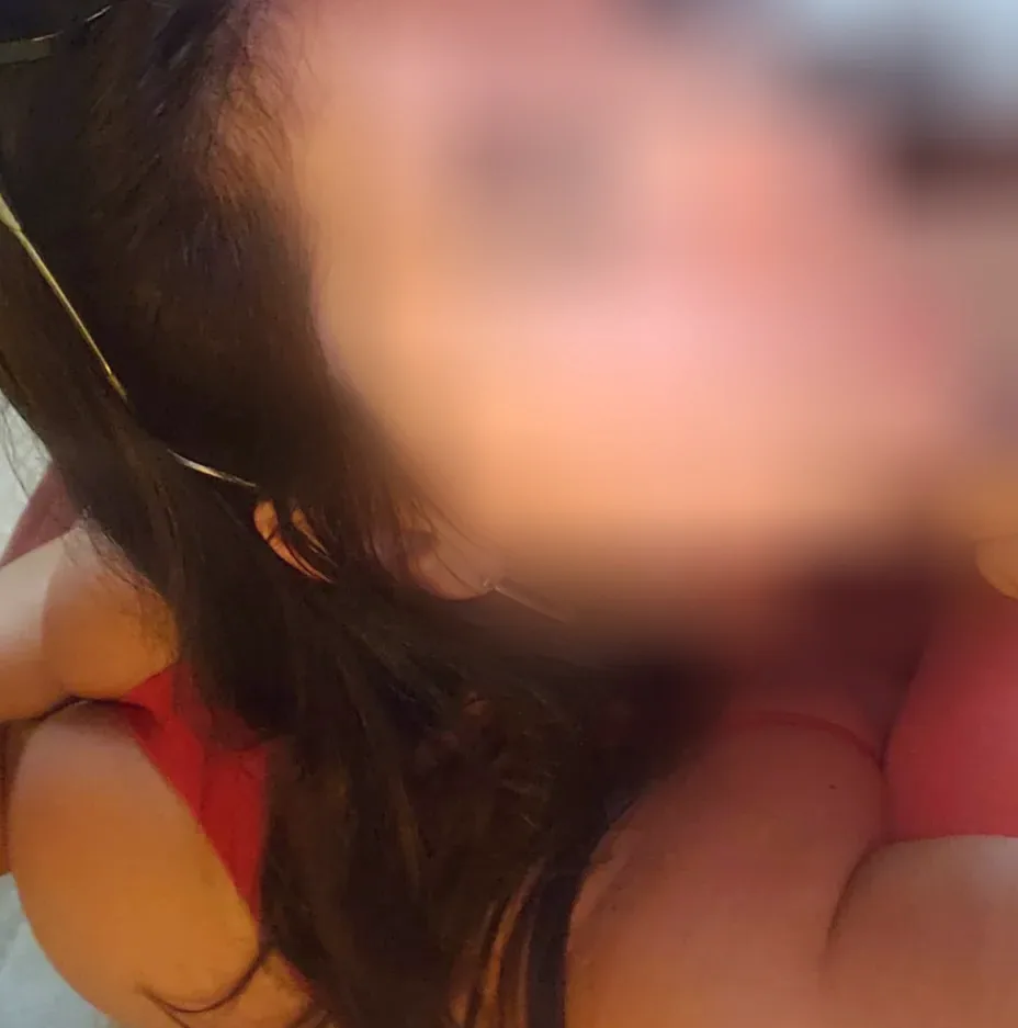 Marina, 30
